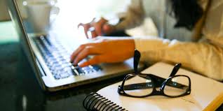 Brasil é destaque na procura por capacitação profissional, principalmente em cursos online, afirmam pesquisas