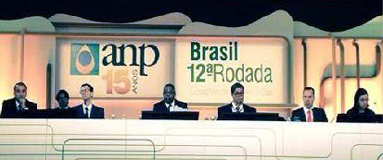 Brasil leiloa 72 blocos de gás natural e não convencional em meio à polêmica
