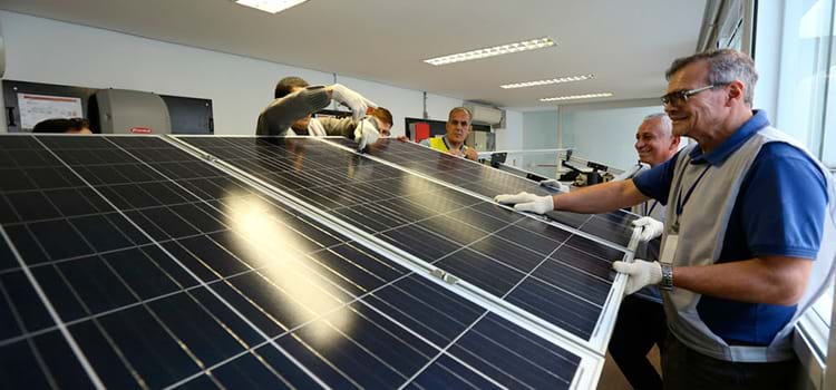 Demanda por capacitação em energia solar está crescendo no Brasil
