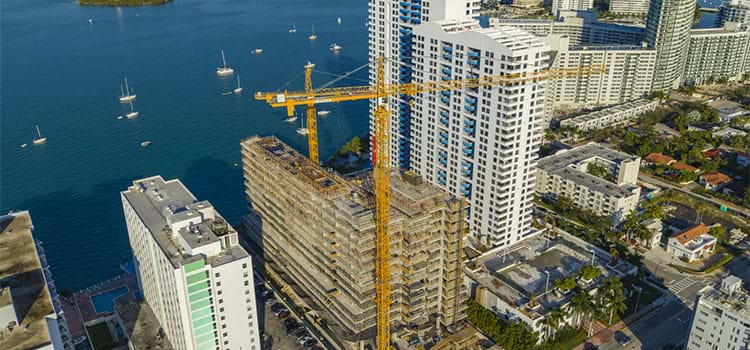 Arranha-céu de Jean Nouvel em Miami entra em fase final de construção