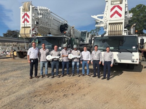 Quatro guindastes móveis Liebherr chegam a Imetame para grande projeto na indústria de celulose