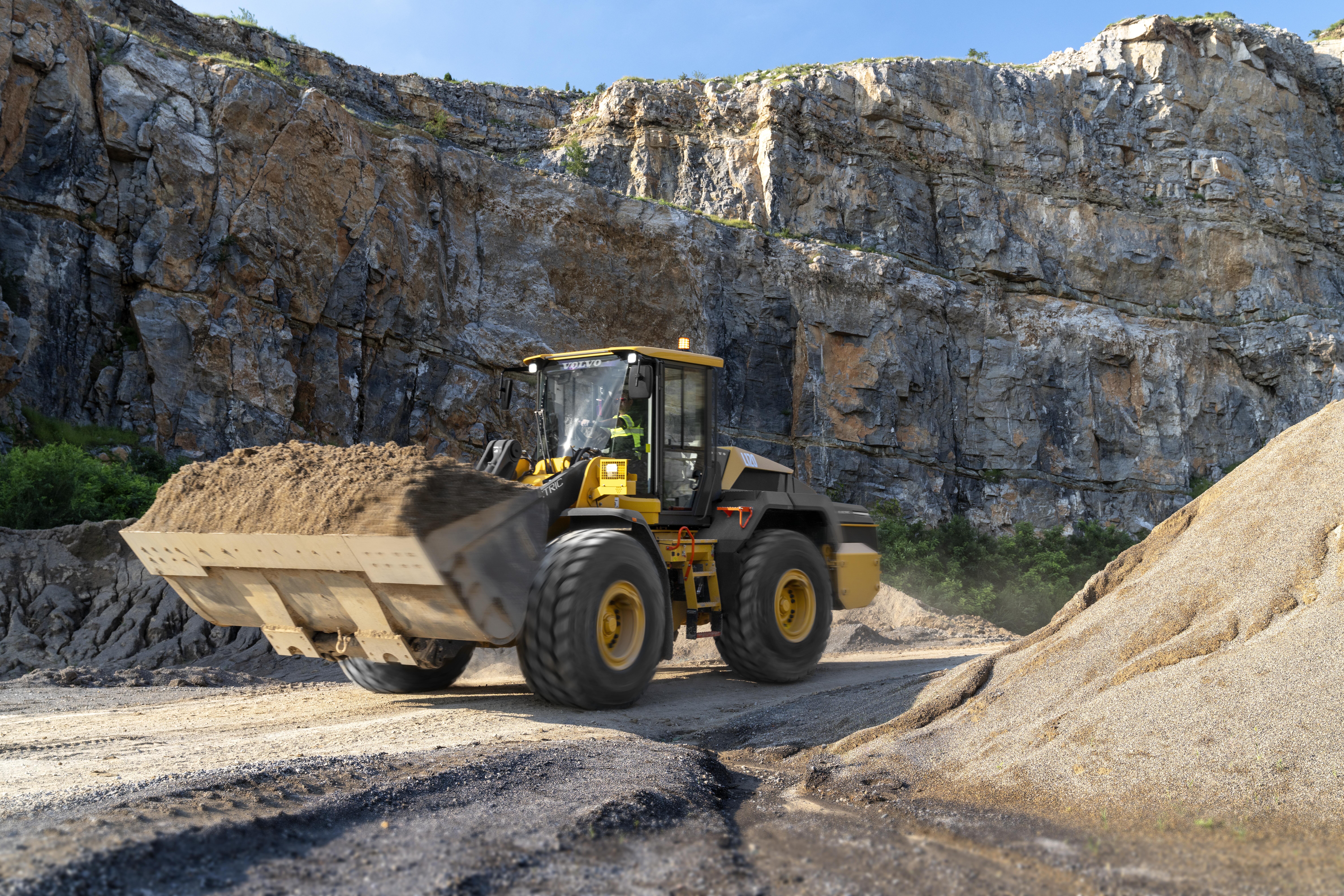 Volvo CE lança carregadeira elétrica L120