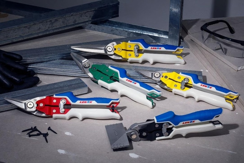  Para cortes de chapas metálicas e aço inoxidável, conheça as tesouras de aviação da LENOX