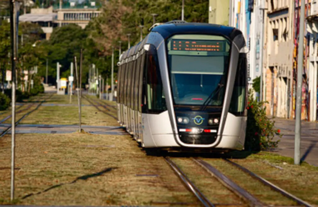 Comparando os modos de transporte urbano BRT, LRT, VLT e ART