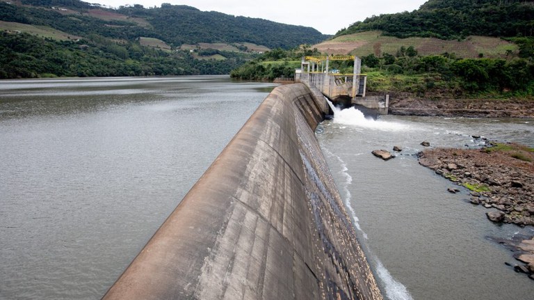 Barragens no Brasil: desafios e a urgência de monitoramento