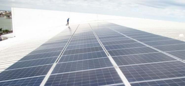  Itajaí, em SC, investe em energia solar em seus espaços públicos