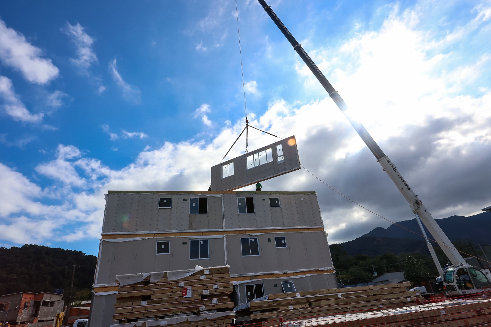  Governo de São Paulo lança edital para estimular habitação com métodos construtivos mais rápidos e sustentáveis