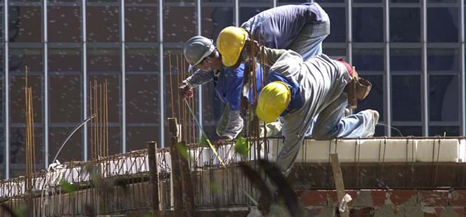 Com a inflação baixa, confiança do empresariado da construção cresce
