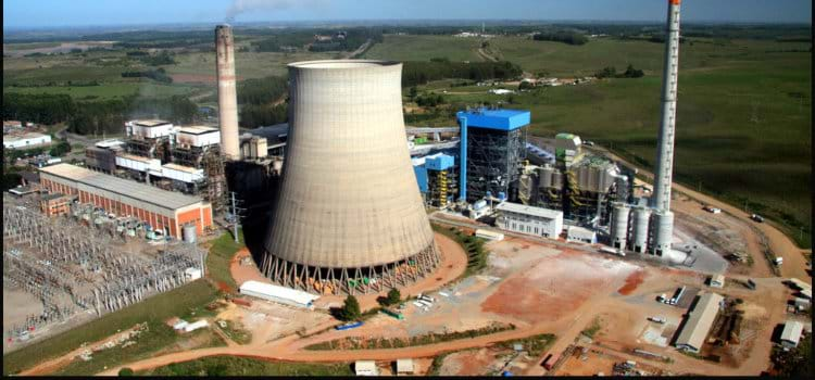 Energia não renovável das usinas termelétricas, com combustível fóssil, carvão mineral e nuclear