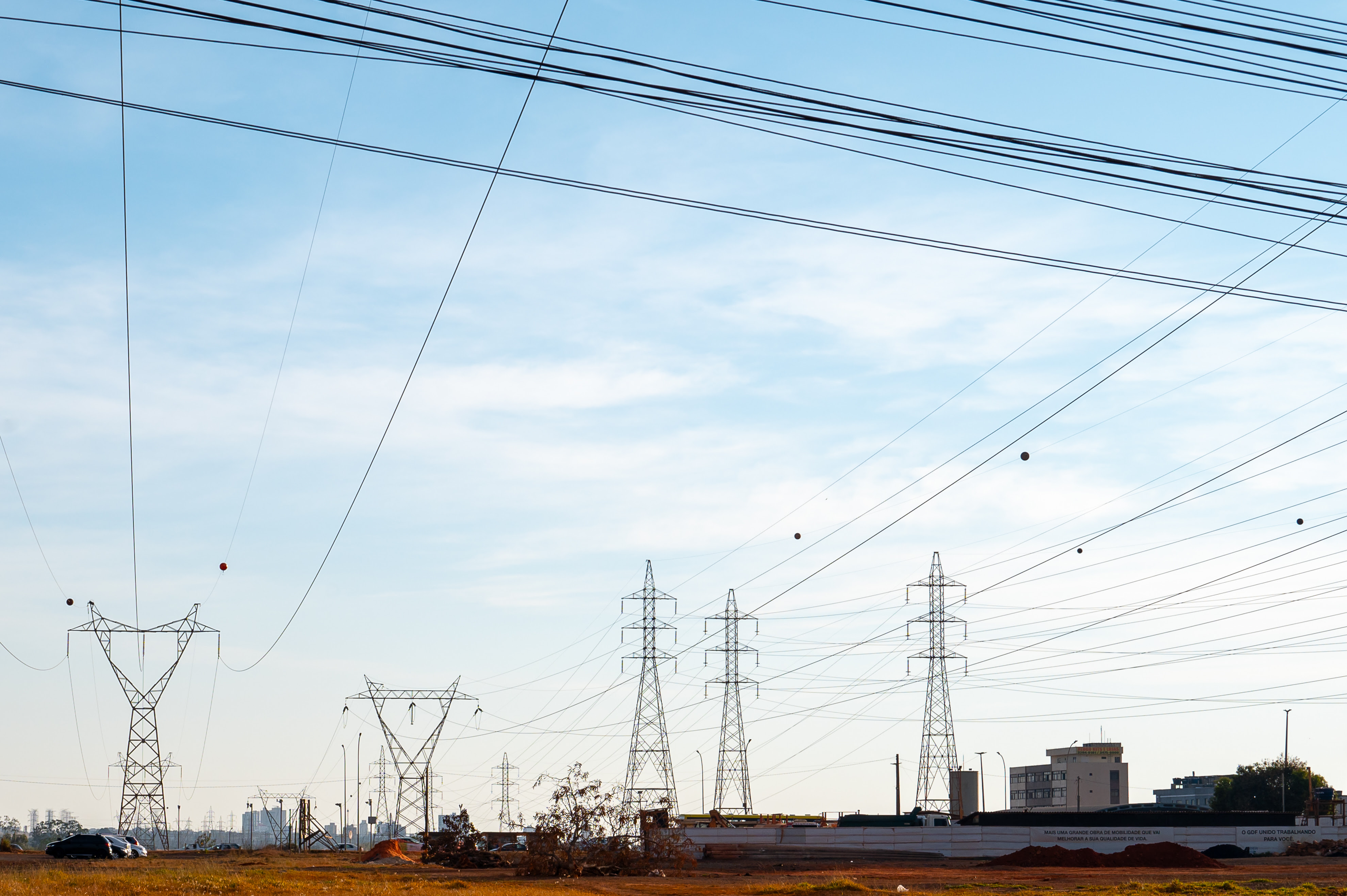 Mais de 40% das indústrias migraram para o mercado livre de energia em 2 anos, aponta CNI