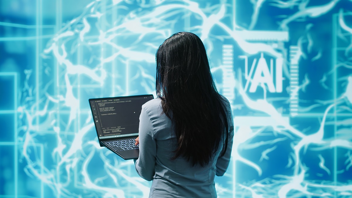 Guerra por talentos em IA impulsiona inflação salarial e exige foco em requalificação