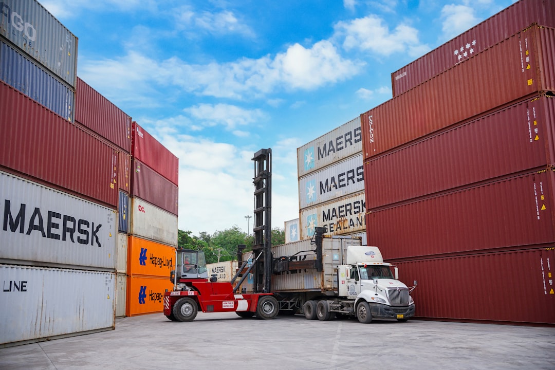 Hyster leva à Intermodal soluções alinhadas ao futuro da logística, com máquina já vendida como destaque do estande
