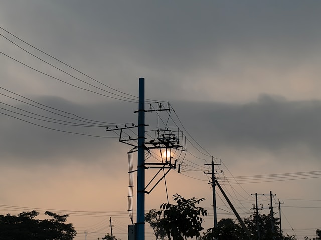 Lactec testa postes de material polimérico reforçado com fibra de vidro 