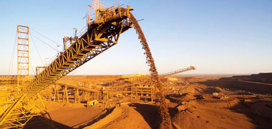 Brasil minera ferro, Suécia constrói máquinas de mineração