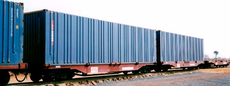  Containers na Ferrovia