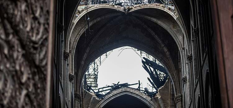  Itália propõe à França seu know-how para restauração da Notre-Dame