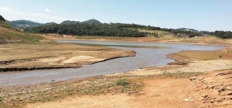  Crise hídrica faz São José pagar para produzir água