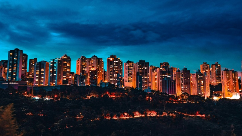 Verticalização avança em cidades médias e redefine o mapa da construção civil no Brasil   