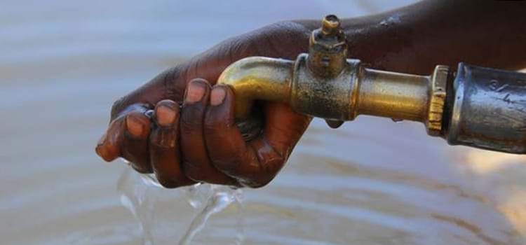 Angolanos criam biofiltro para fornecer água potável